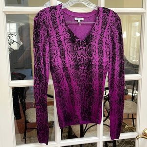 Ladies, purple and black print V-neck Long sleeve sweater
